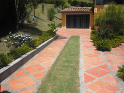 House in the Mountains of Santa Elena