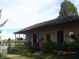Beautiful Country House in El Penol For Sale