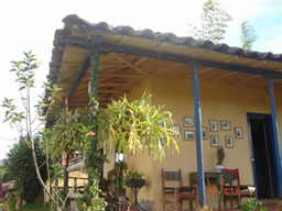 Beautiful Country House in El Penol For Sale