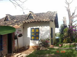 Beautiful Country House in El Penol For Sale