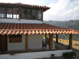Farm House in El Penol For Sale, Medellin