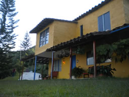 Farm House in El Penol For Sale, Medellin