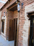 3 Floor Bar Building for sale in Parque Lleras photo 3