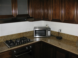 3 Floor Bar Building for sale in Parque Lleras photo 4